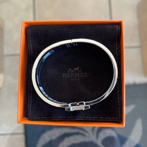 Hermès Clic HH Men’s Bracelet in Gris Étain Mat - Picture 10 of 14